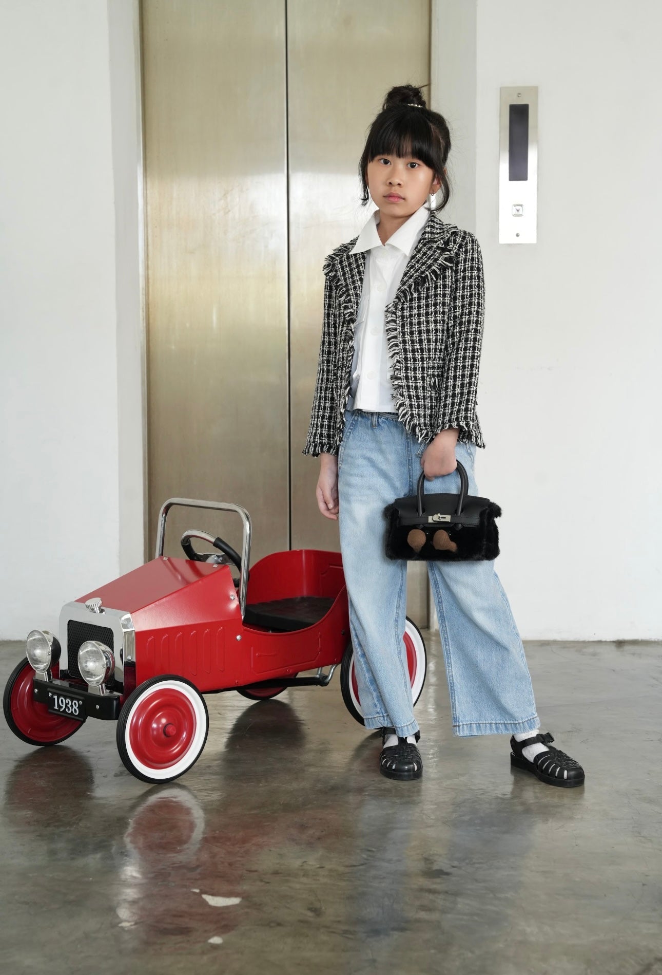 Pocket Plush Tote in Smoke | Limitée Collection