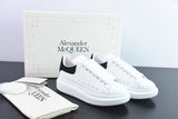 Alexander McQueen- Ivoor Zwart