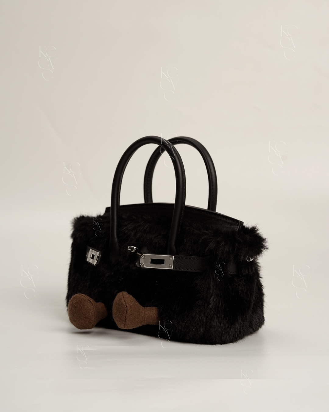 Pocket Plush Tote in Smoke | Limitée Collection